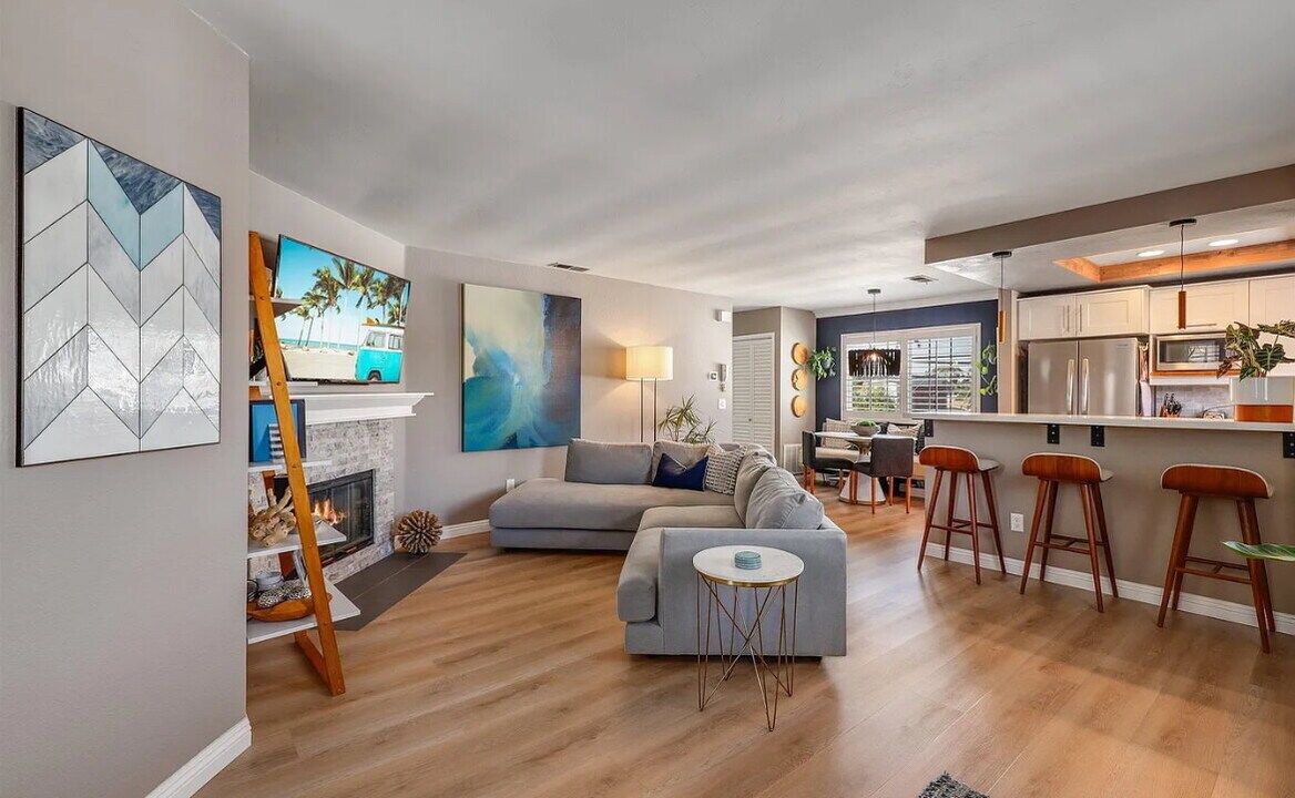 3922 Albatross St in San Diego, CA - Building Photo