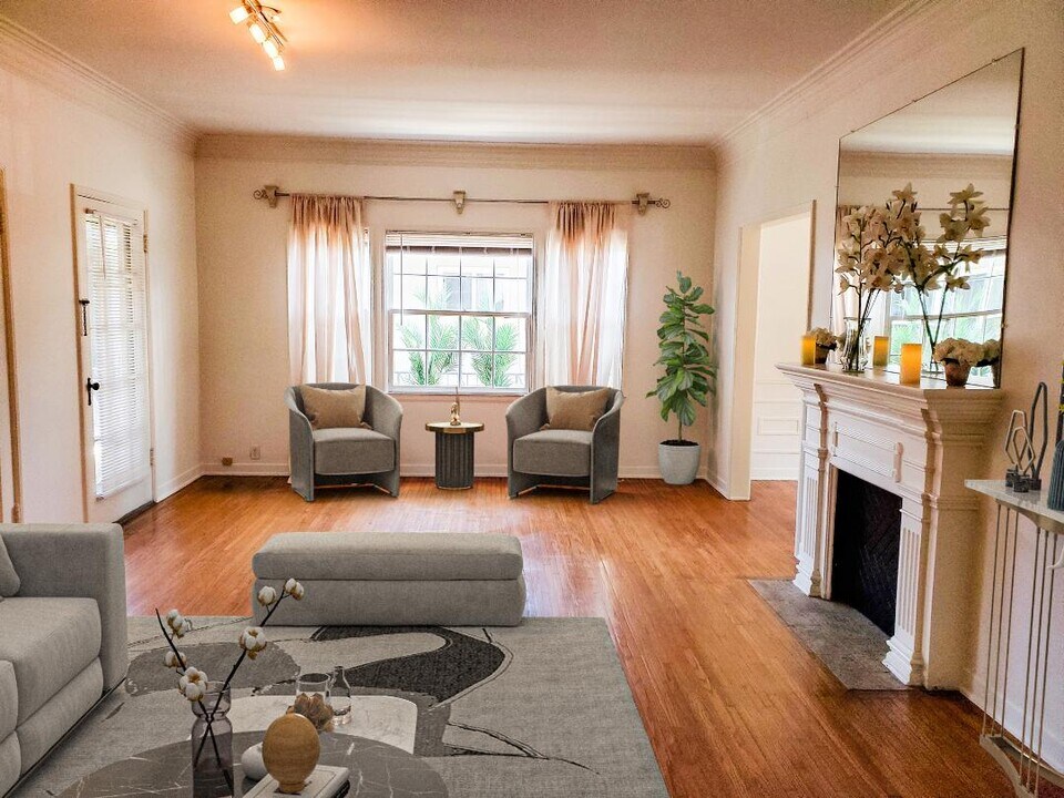 6328 Orange St, Unit Upper Rear in Los Angeles, CA - Building Photo