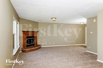 2122 Southernwood Ln in Indianapolis, IN - Building Photo - Building Photo