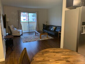 10211 Ura Ln, Unit 2-206 in Thornton, CO - Foto de edificio - Building Photo