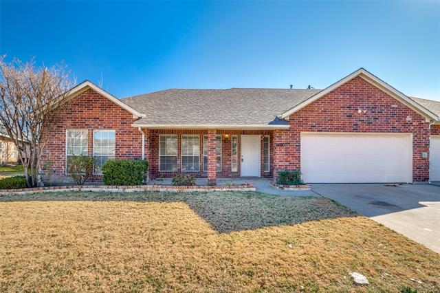 8688-8690-8690 Holly St in Frisco, TX - Building Photo