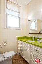 715 N Kilkea Dr in Los Angeles, CA - Building Photo - Building Photo