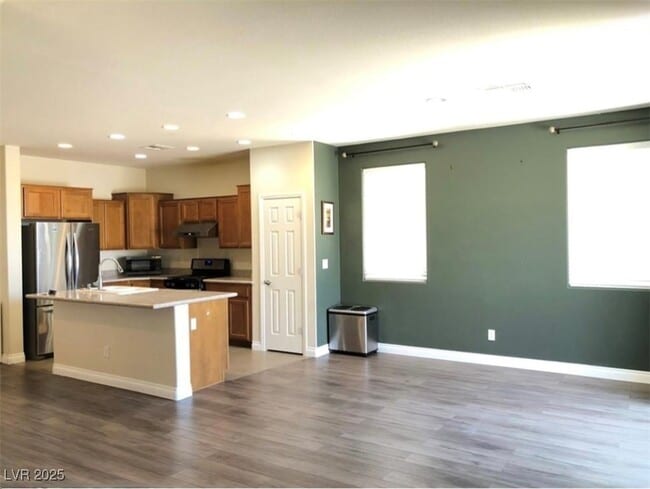 306 Fringe Ruff Dr in Las Vegas, NV - Building Photo - Building Photo