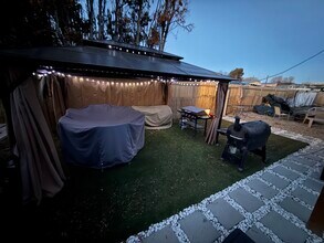 1124 S Powerline Rd in Nampa, ID - Foto de edificio - Building Photo