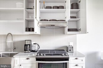 3 Tingey Square-Unit -306 in Washington, DC - Foto de edificio - Building Photo