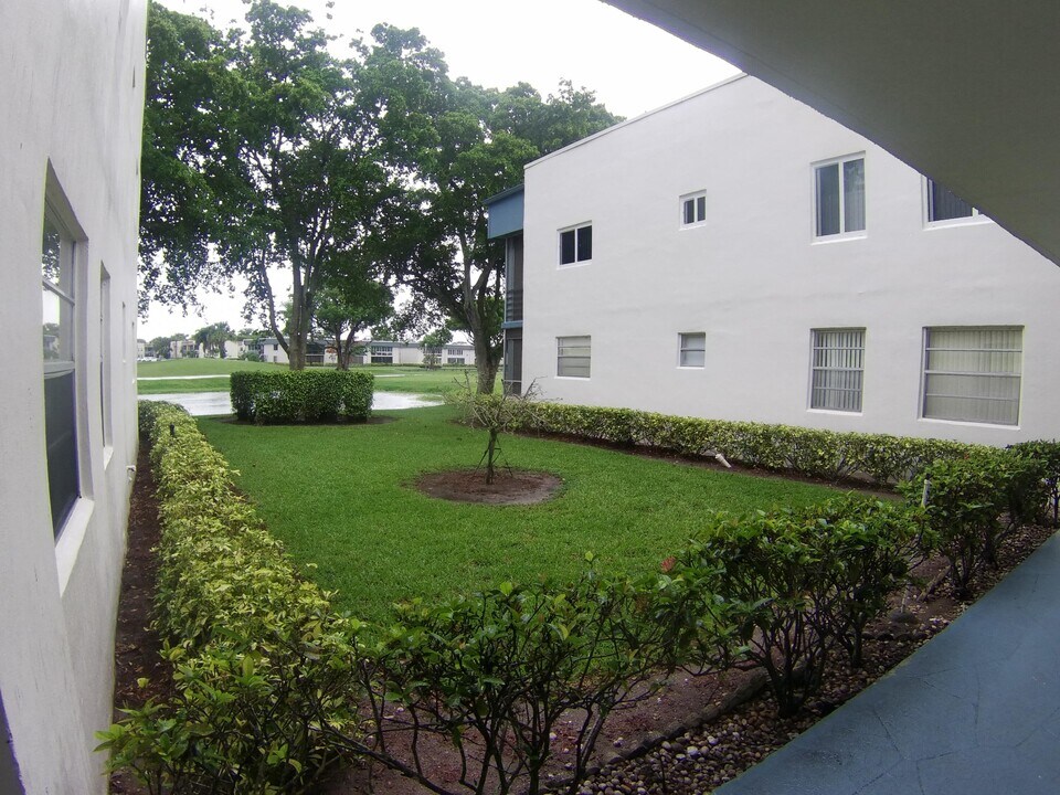 258 Normandy F in Delray Beach, FL - Building Photo