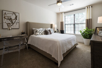 Echo at North Point Center in Alpharetta, GA - Foto de edificio - Building Photo