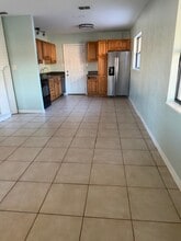 3215 Roscoe Ave in Lakeland, FL - Foto de edificio - Building Photo