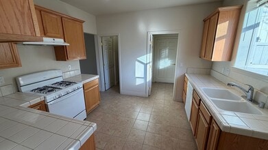 1368 Macenna Ln in Gardnerville, NV - Building Photo - Building Photo