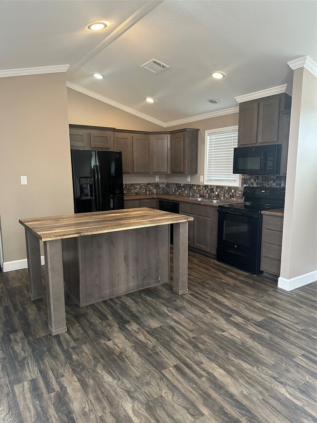 21501 W Hammond Dr in Porter, TX - Building Photo - Building Photo