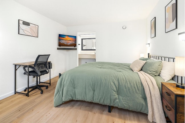 1024 Bridge City Ave