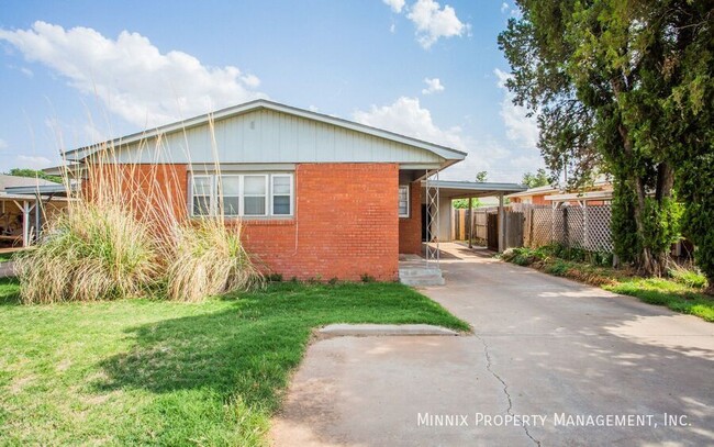 4413 31st St in Lubbock, TX - Building Photo - Building Photo