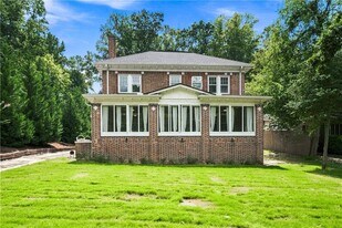 2005 Ponce De Leon Ave NE in Atlanta, GA - Building Photo