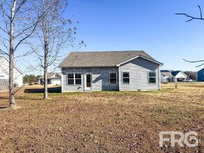 202 Kenison Way in Pikeville, NC - Building Photo - Building Photo