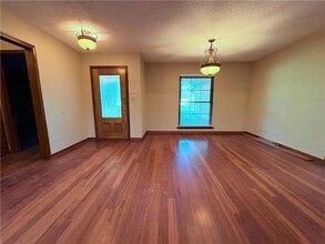 303 Steele Rd in Slidell, LA - Foto de edificio - Building Photo
