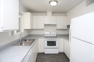 Willowbrook Apartments in Reno, NV - Building Photo - Interior Photo