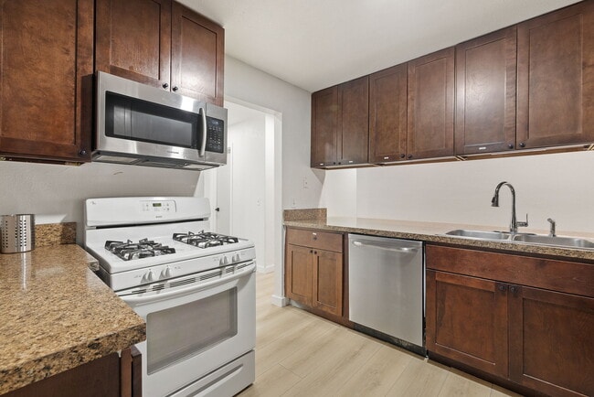 1910 N Floyd Rd, Unit 1912 in Richardson, TX - Building Photo - Building Photo