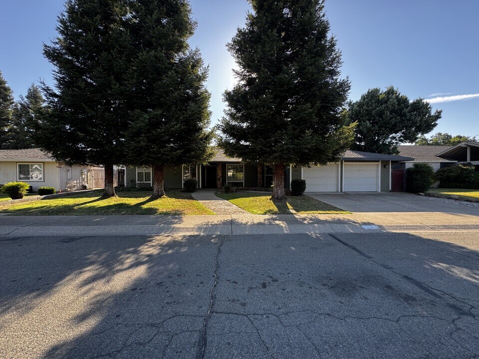 1591 Christifer Ln in Yuba City, CA - Building Photo