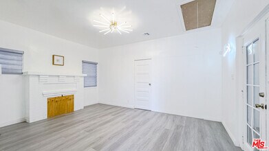 1207 S Harvard Blvd in Los Angeles, CA - Building Photo - Building Photo