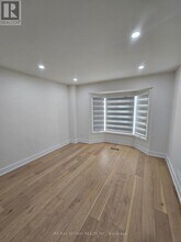 546 Turnbridge Rd in Mississauga, ON - Building Photo - Building Photo