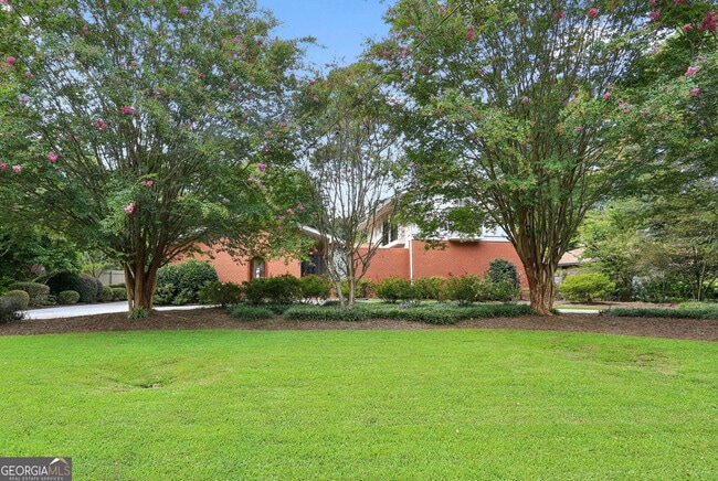 property at 5224 N Peachtree Rd