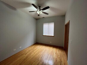 1918 W Cermak Rd, Unit 3F in Chicago, IL - Building Photo - Building Photo