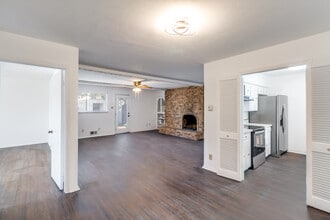 15825 El Estado Dr in Dallas, TX - Building Photo - Building Photo