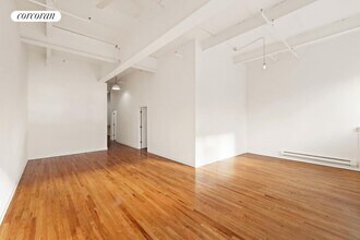 241 Bedford Ave in Brooklyn, NY - Building Photo - Building Photo