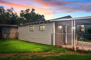 5519 Chapman St, Unit 2 in Houston, TX - Building Photo