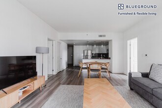 2400 W El Camino Real in Mountain View, CA - Building Photo - Building Photo