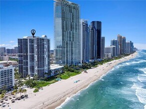 16711 Collins Ave in Sunny Isles Beach, FL - Building Photo - Building Photo
