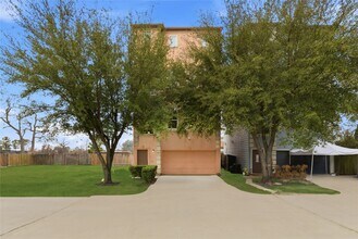 408 Eichwurzel Ln in Houston, TX - Building Photo - Building Photo