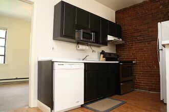 366 Dorchester St, Unit 6 in Boston, MA - Building Photo - Building Photo