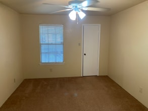 9700 Leawood Blvd in Houston, TX - Building Photo - Building Photo