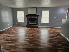 9114 Robey Meadows Ln in Indianapolis, IN - Building Photo - Building Photo
