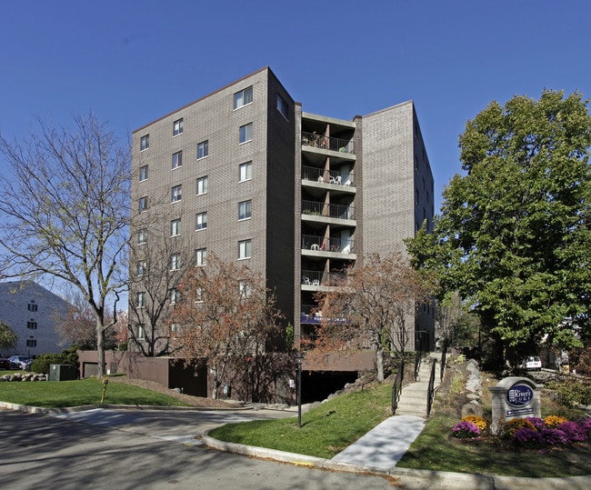 Fordem Towers in Madison, WI - Building Photo - Building Photo