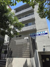 Champagnat Apartments Towers in Los Angeles, CA - Foto de edificio - Building Photo