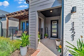 1421 Rose Willow Wy in Arlington, TX - Foto de edificio - Building Photo