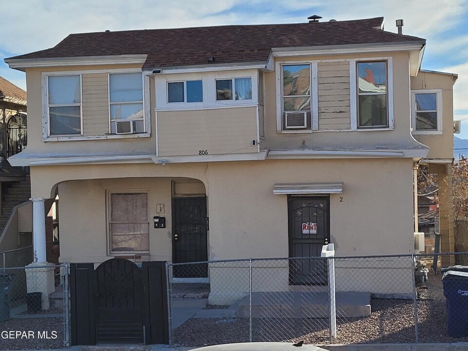 806 Mundy Dr in El Paso, TX - Building Photo