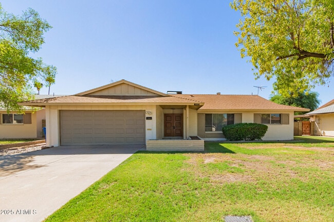 property at 1049 E Carter Dr