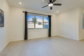 1543 Hopeful Lark Ln in Las Vegas, NV - Building Photo - Building Photo