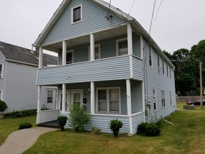 2111 Hamburg St, Unit Apartment 1 in Schenectady, NY - Building Photo - Building Photo