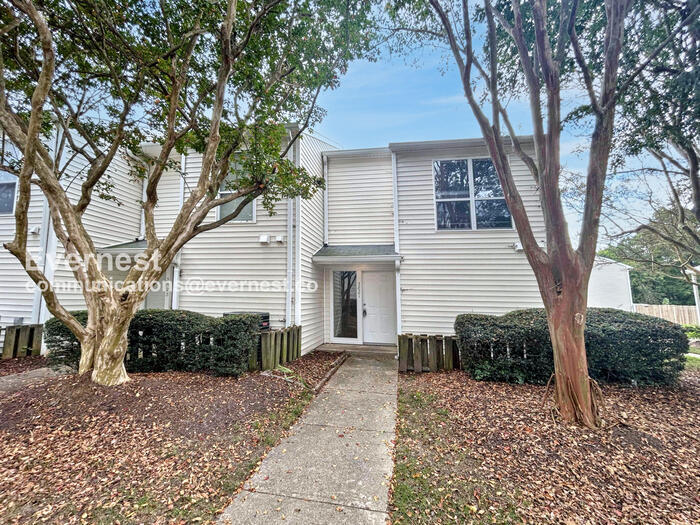 3821 Staffordshire Ln in Williamsburg, VA - Building Photo