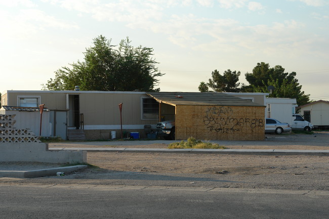 2001 Tonopah Ave in North Las Vegas, NV - Building Photo - Building Photo