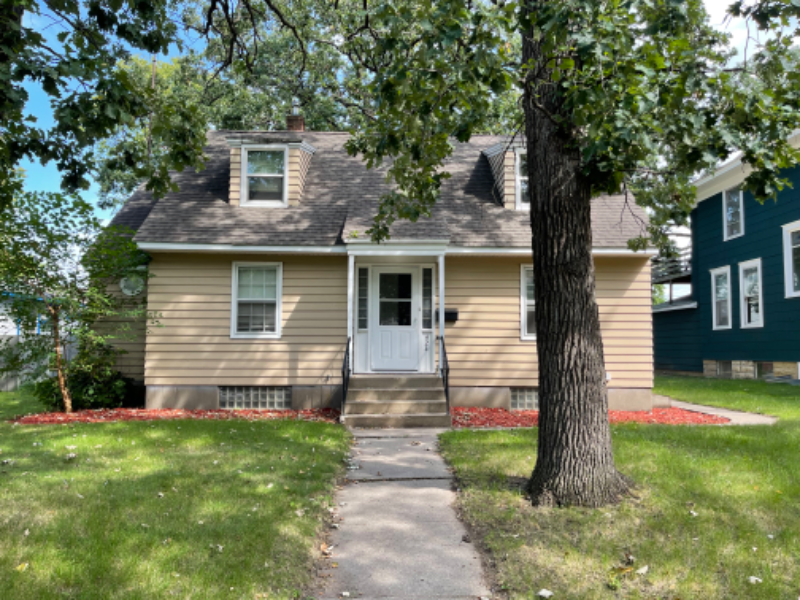 424 6th Ave S in St. Cloud, MN - Building Photo