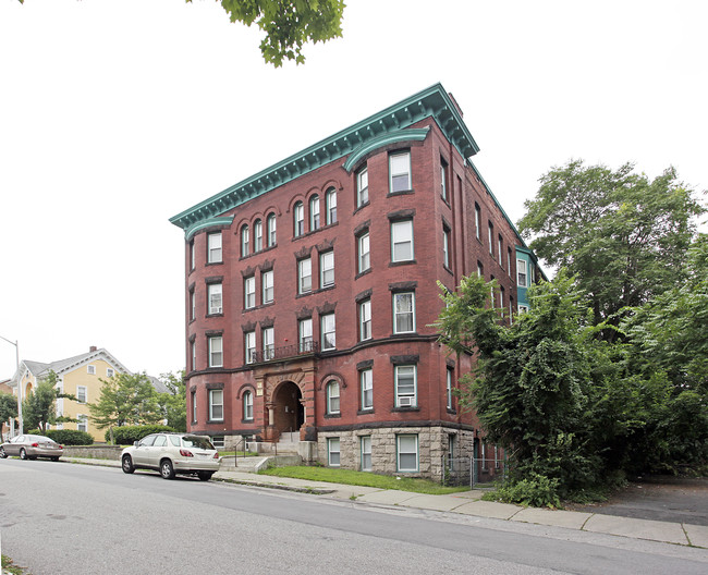 24 Oread St in Worcester, MA - Foto de edificio - Building Photo