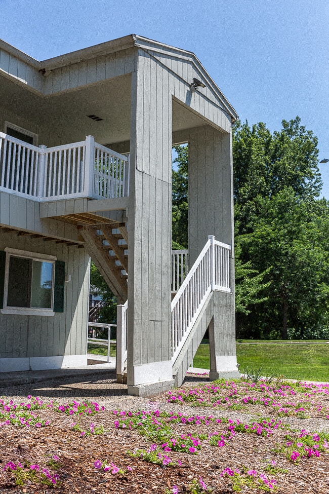 Prairie Creek Apartments in Wyoming, MI - Building Photo - Building Photo