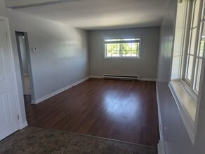 956 Meadow Ave in Bathurst, NB - Building Photo - Building Photo