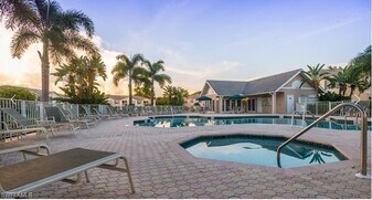 853 Tanbark Dr in Naples, FL - Building Photo