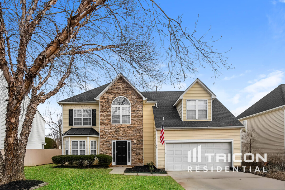 5604 Linda Vista Ln in Charlotte, NC - Building Photo